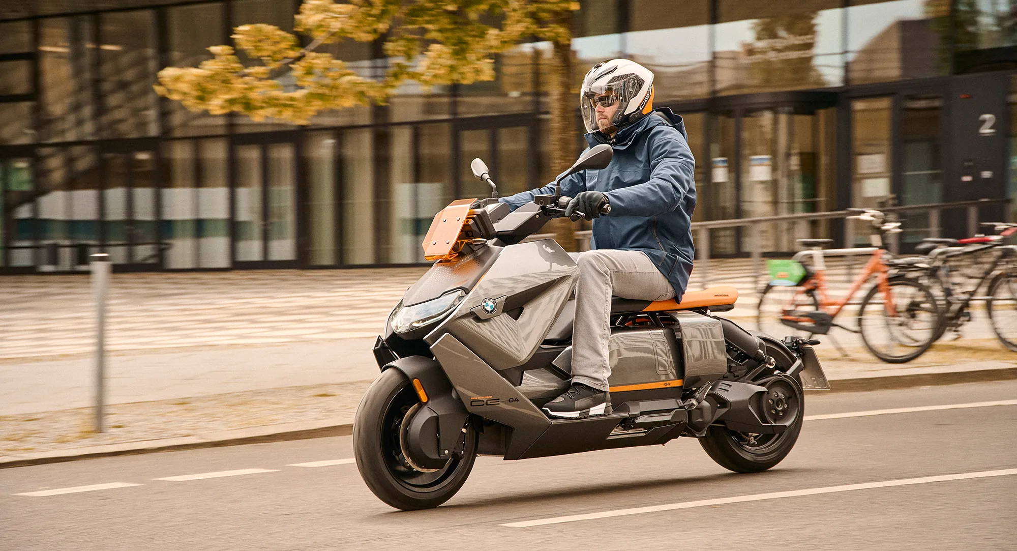 RESERVE YOUR ELECTRIC BMW CE 04